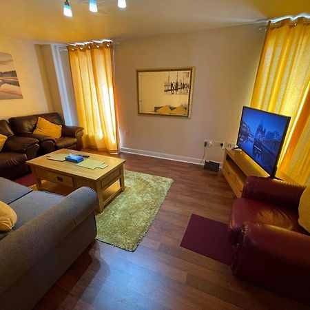 Holiday Home In Cardiff. Sleeps 6 מראה חיצוני תמונה